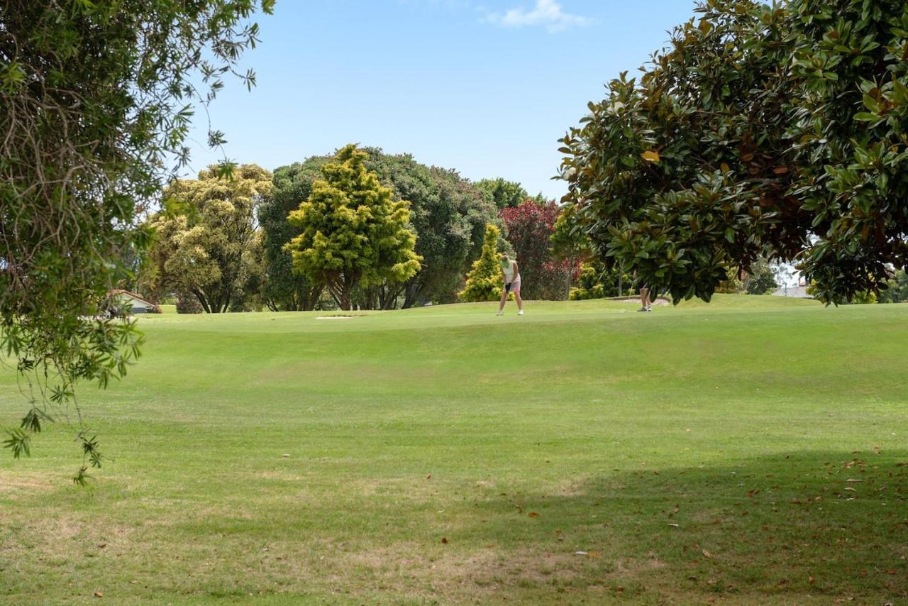 マウント・マウンガヌイ Golfers Delight In Quiet Cul De Sacヴィラ エクステリア 写真
